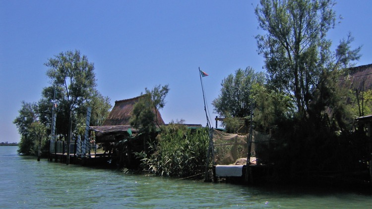 Das Dorf der Fischer auf der Laguneninsel